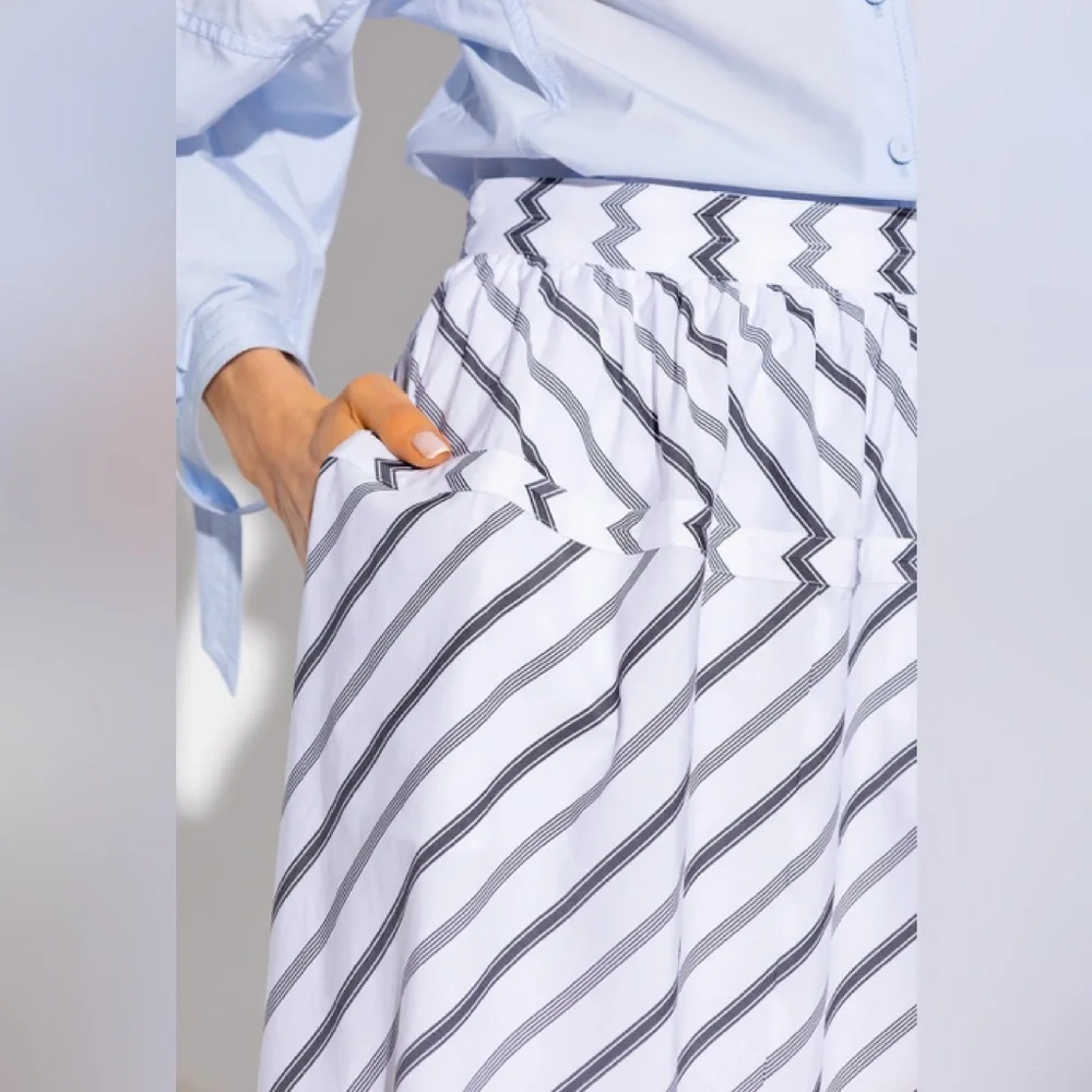 VARIEGATED STRIPE POPLIN SKIRT BLACK/WHITE